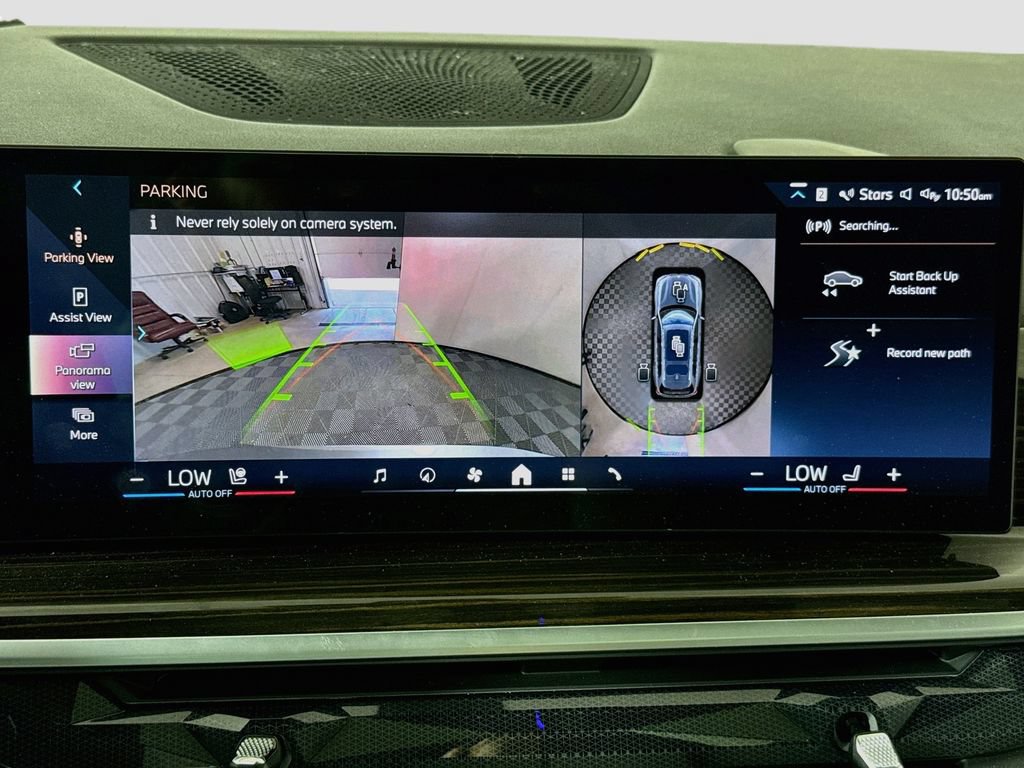 Used 2024 BMW X7 xDrive40i w/ Premium Package AWD/4WD image 14