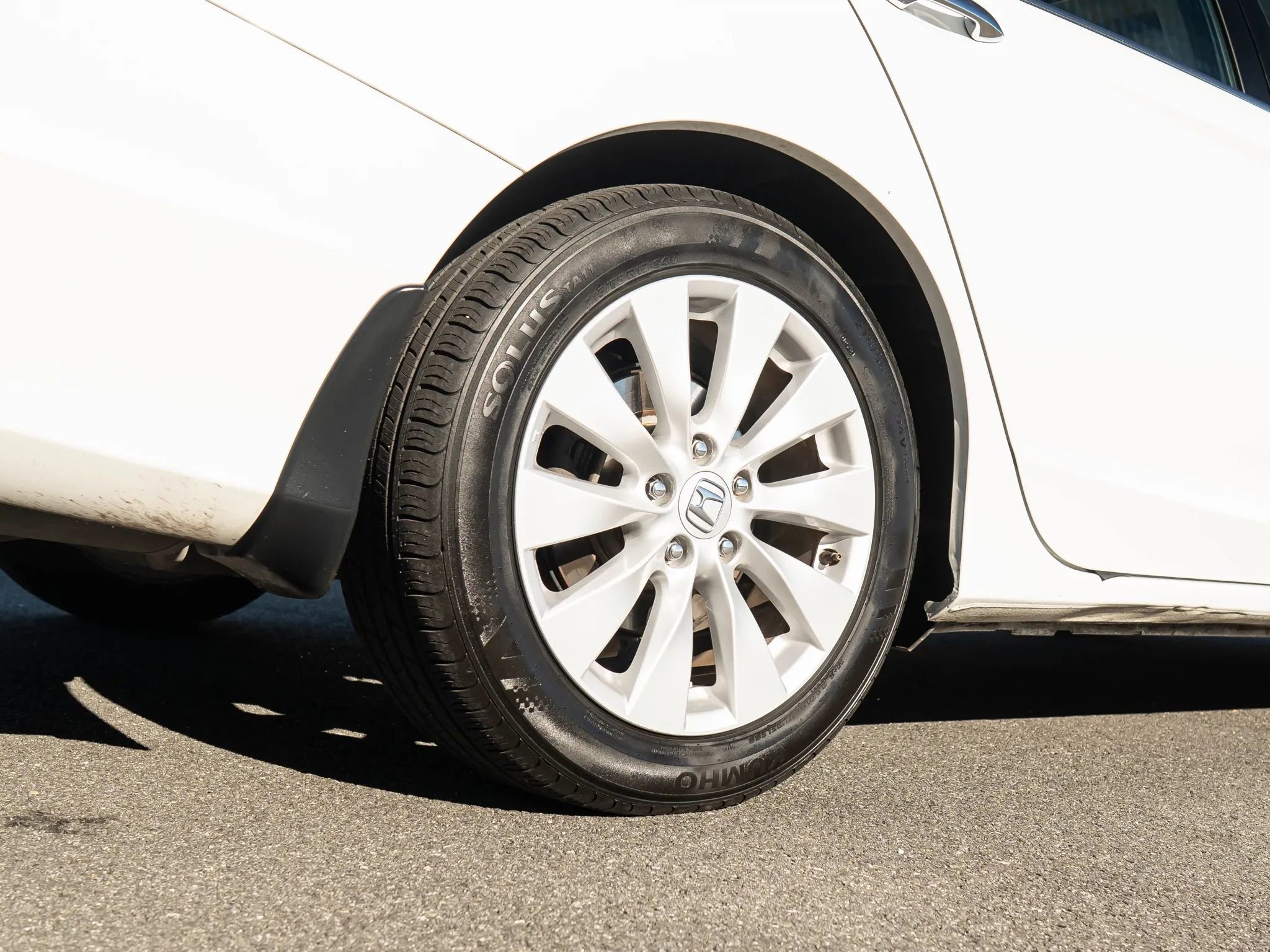 Used 2013 Honda Accord EX-L image 16