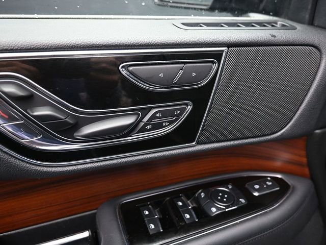 Used 2023 Lincoln Navigator Reserve image 13