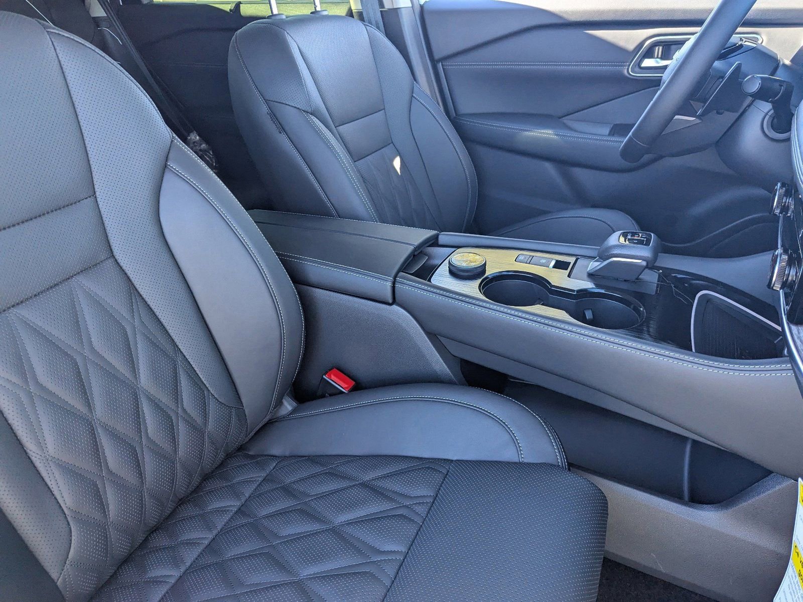 New 2026 Nissan Rogue Platinum w/ Platinum Premium Package image 28