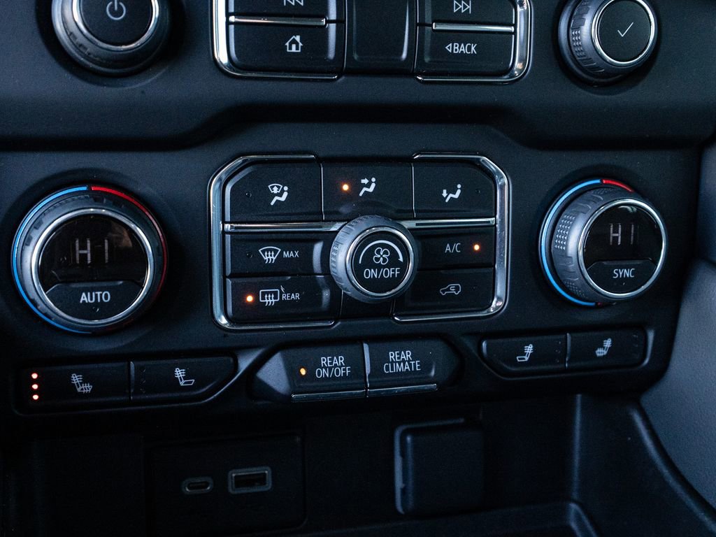 Used 2022 Chevrolet Tahoe Z71 w/ Luxury Package image 35