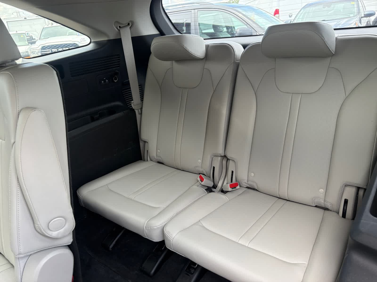 Used 2023 Kia Sorento SX AWD/4WD image 39