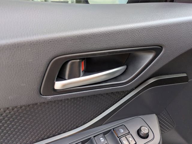 Used 2019 Toyota C-HR LE image 18