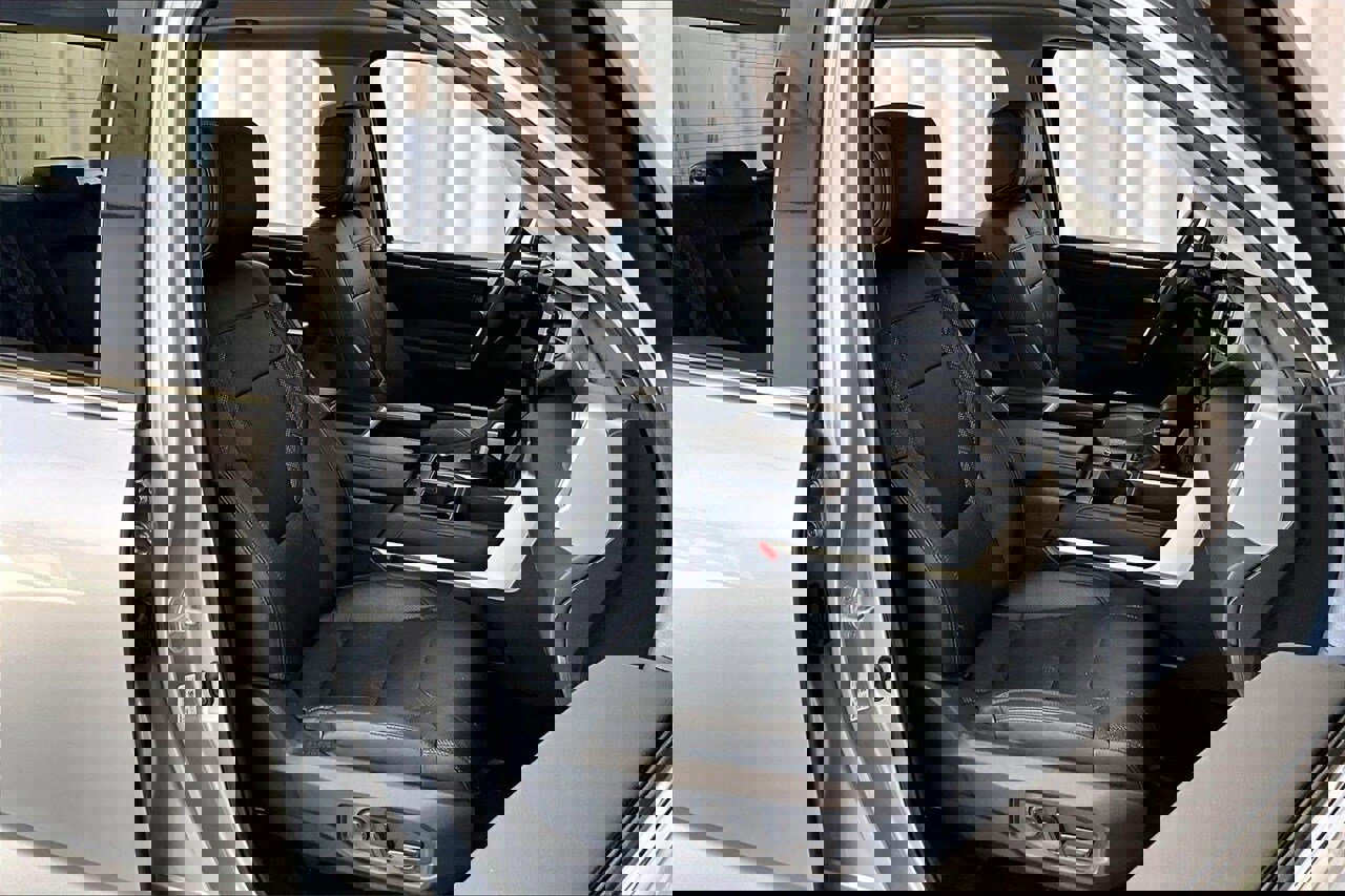 Used 2023 Toyota Tundra Limited image 6