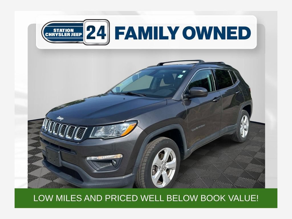 Used 2018 Jeep Compass Latitude w/ Cold Weather Group AWD/4WD image 1