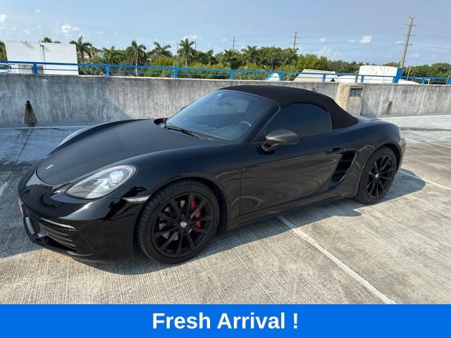 Used 2017 Porsche 718 Boxster S RWD image 1
