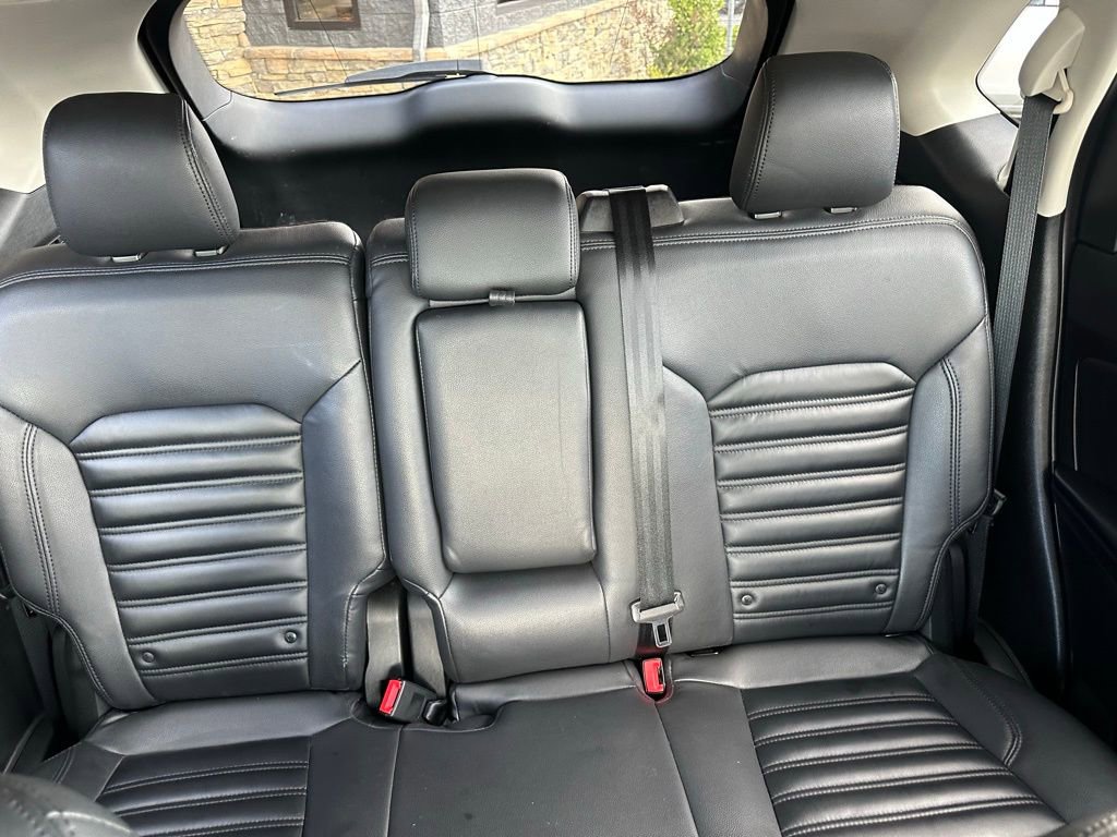Used 2022 Ford Edge SE image 32