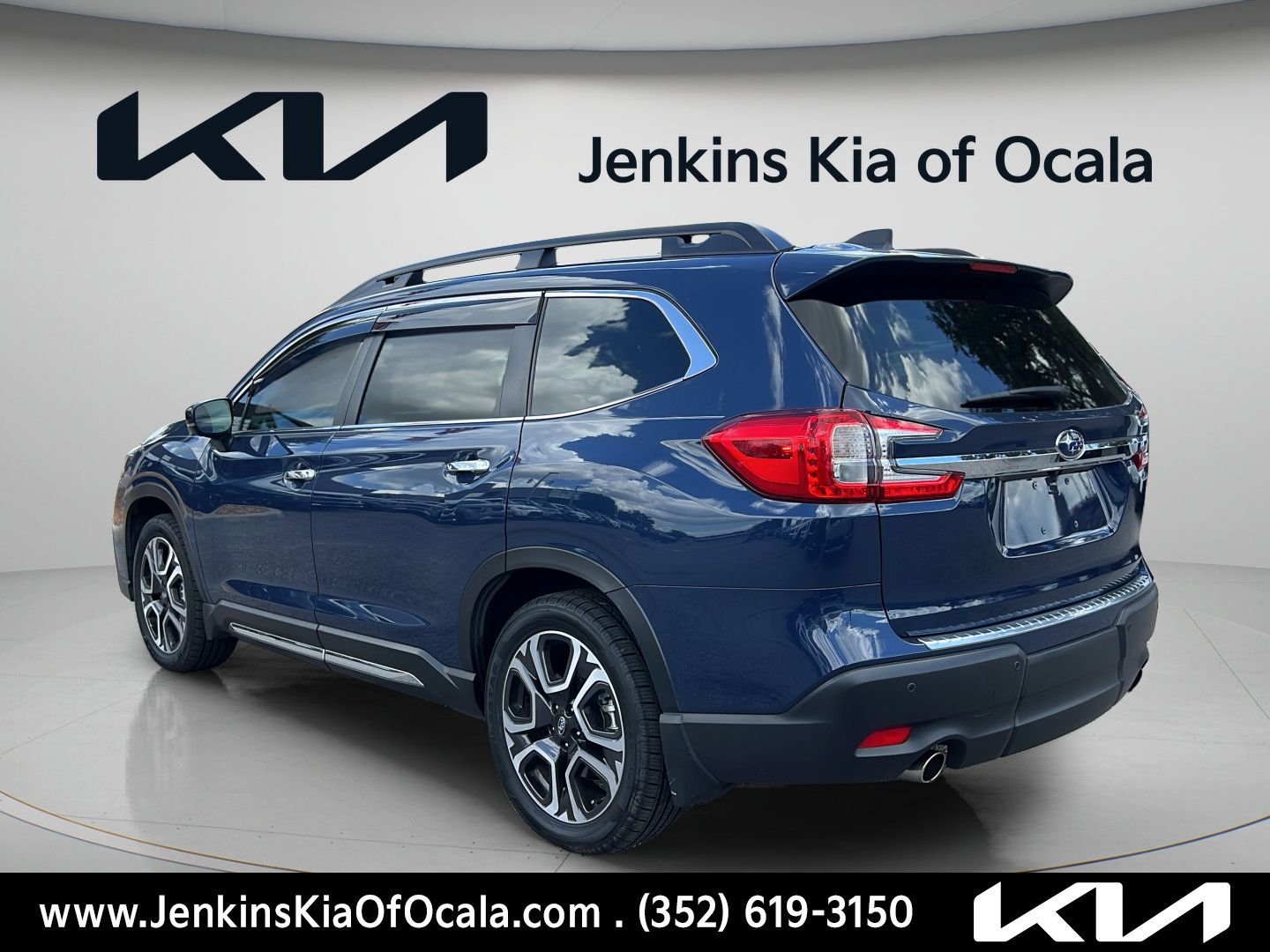 Used 2024 Subaru Ascent Touring AWD/4WD image 5