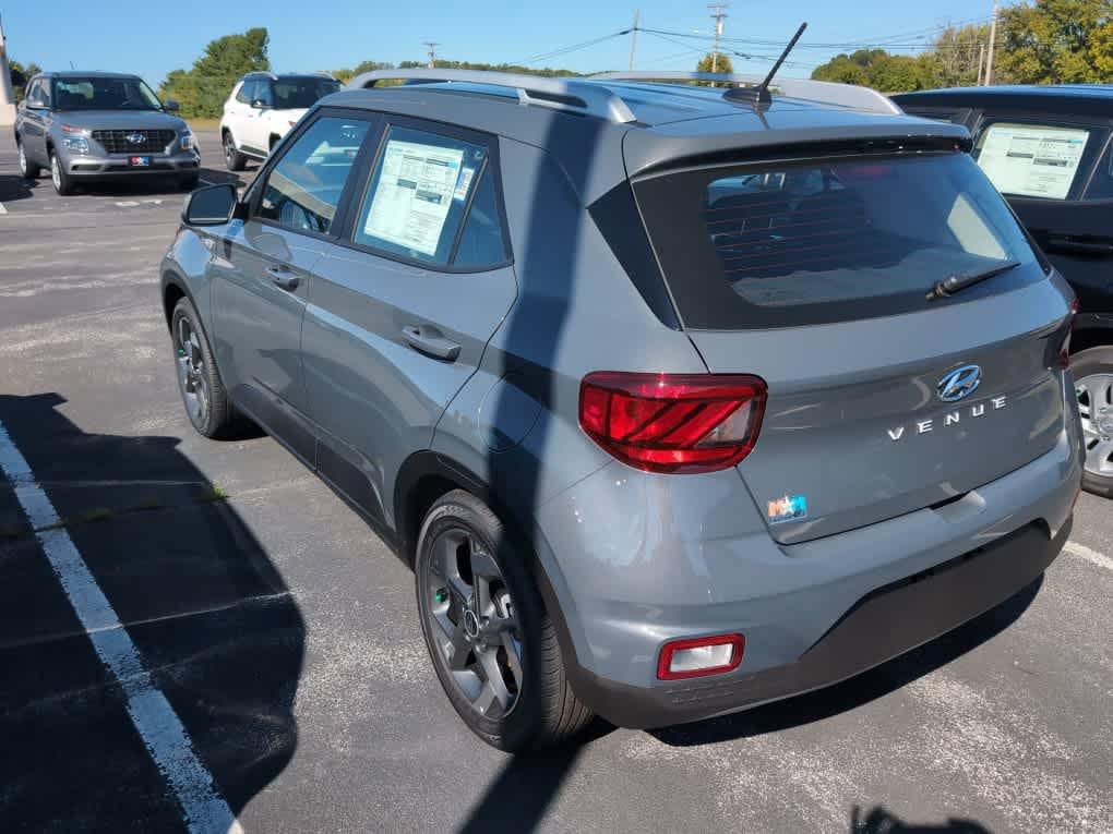 New 2026 Hyundai Venue SEL FWD image 16