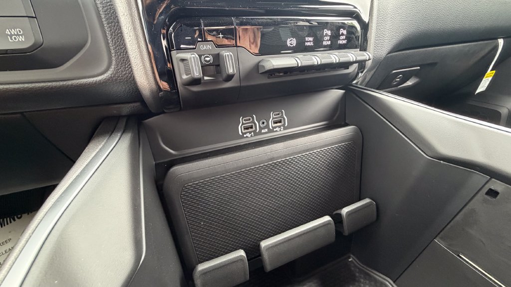 New 2026 RAM 3500 Big Horn AWD/4WD image 54