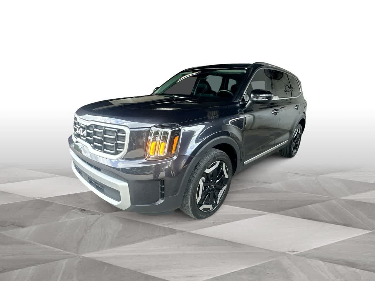 Used 2025 Kia Telluride S FWD image 4
