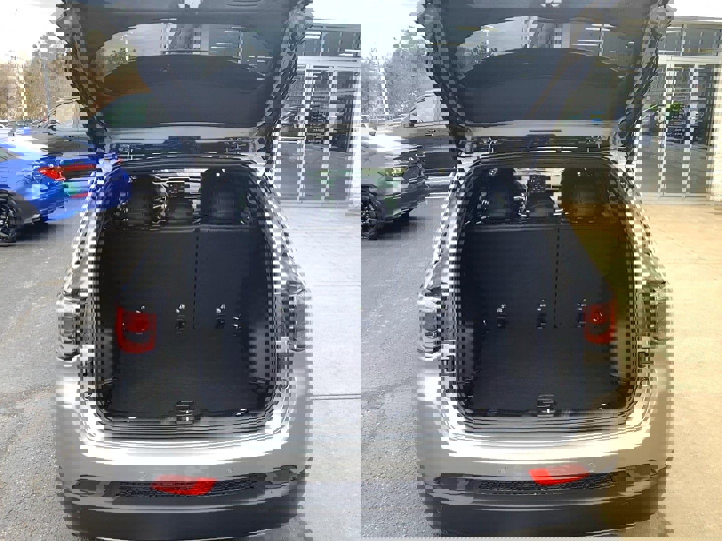 Used 2023 Jeep Compass Limited image 6