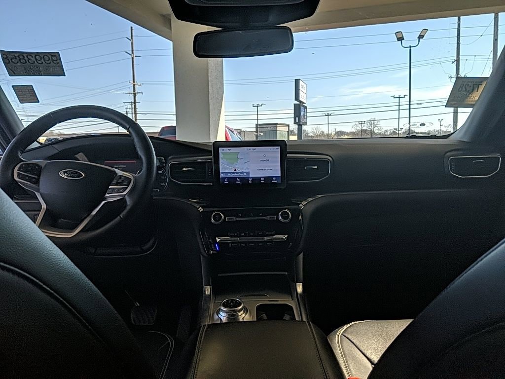 Used 2022 Ford Explorer Limited w/ Equipment Group 301A image 16