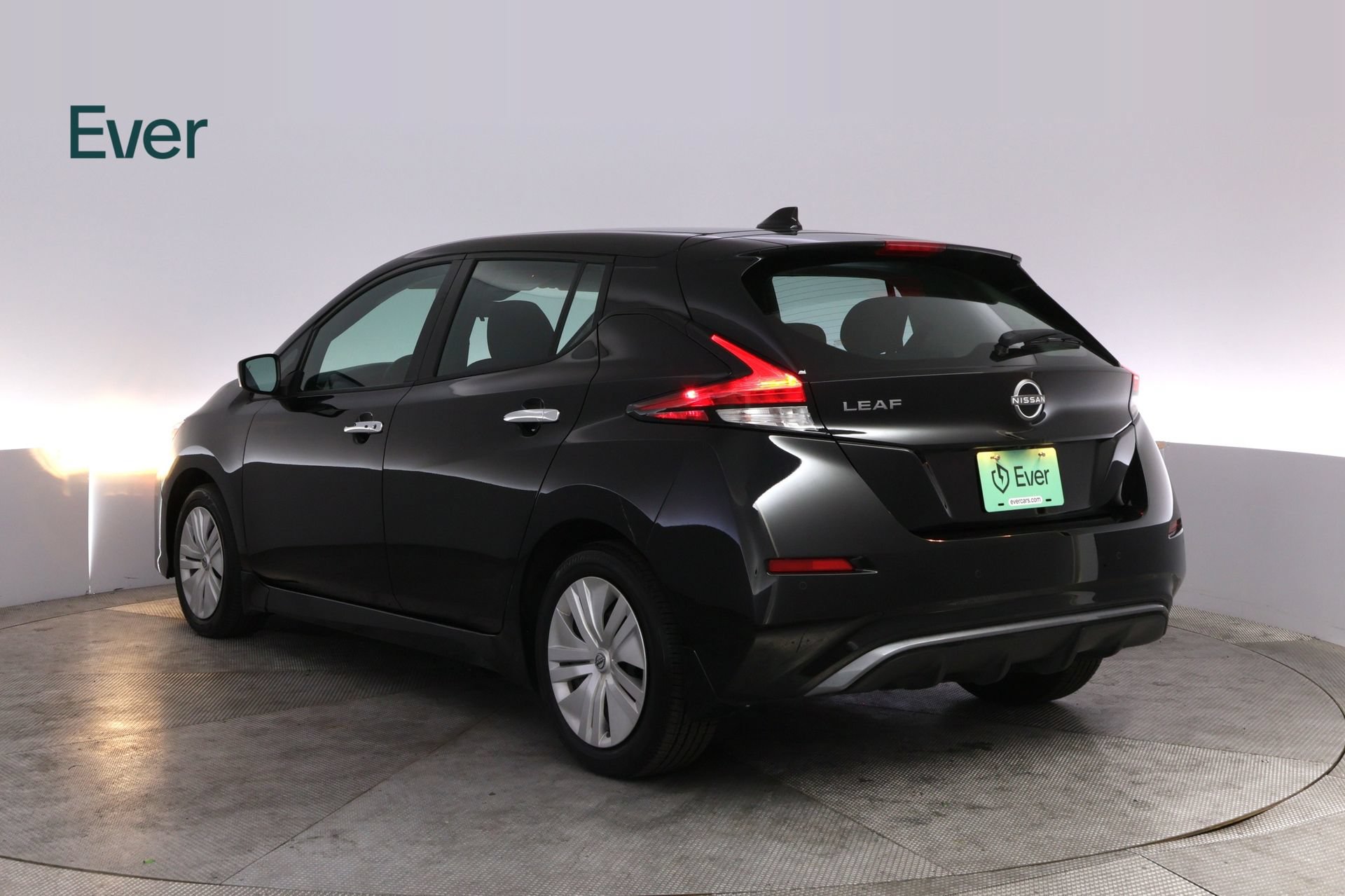 Used 2025 Nissan Leaf S FWD image 17