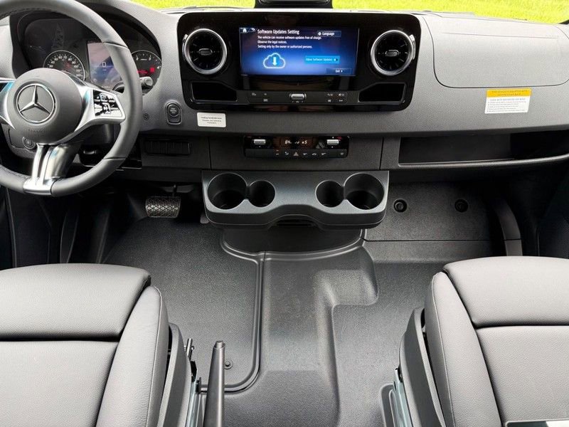 New 2026 Mercedes-Benz Sprinter 2500 image 6