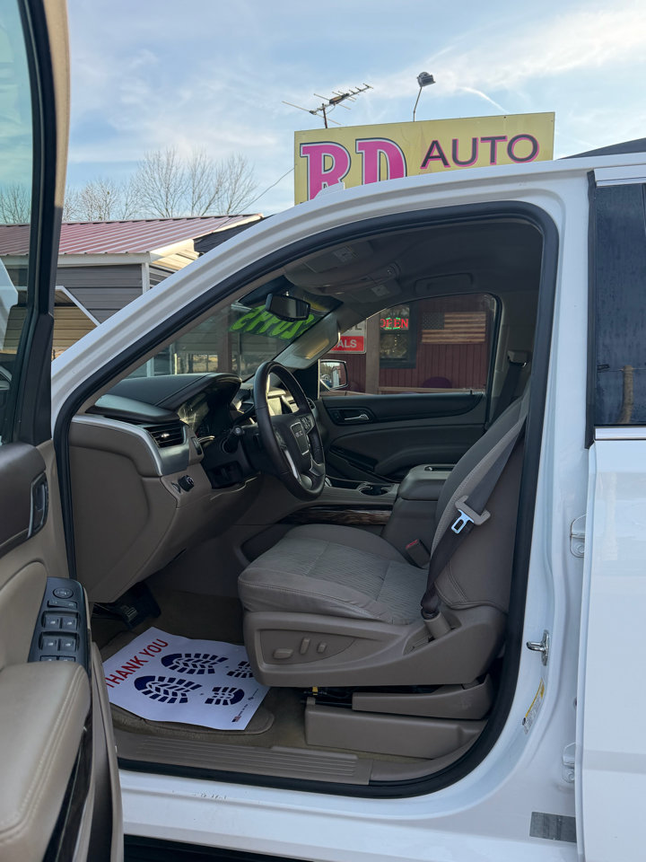 Used 2017 GMC Yukon SLE image 6