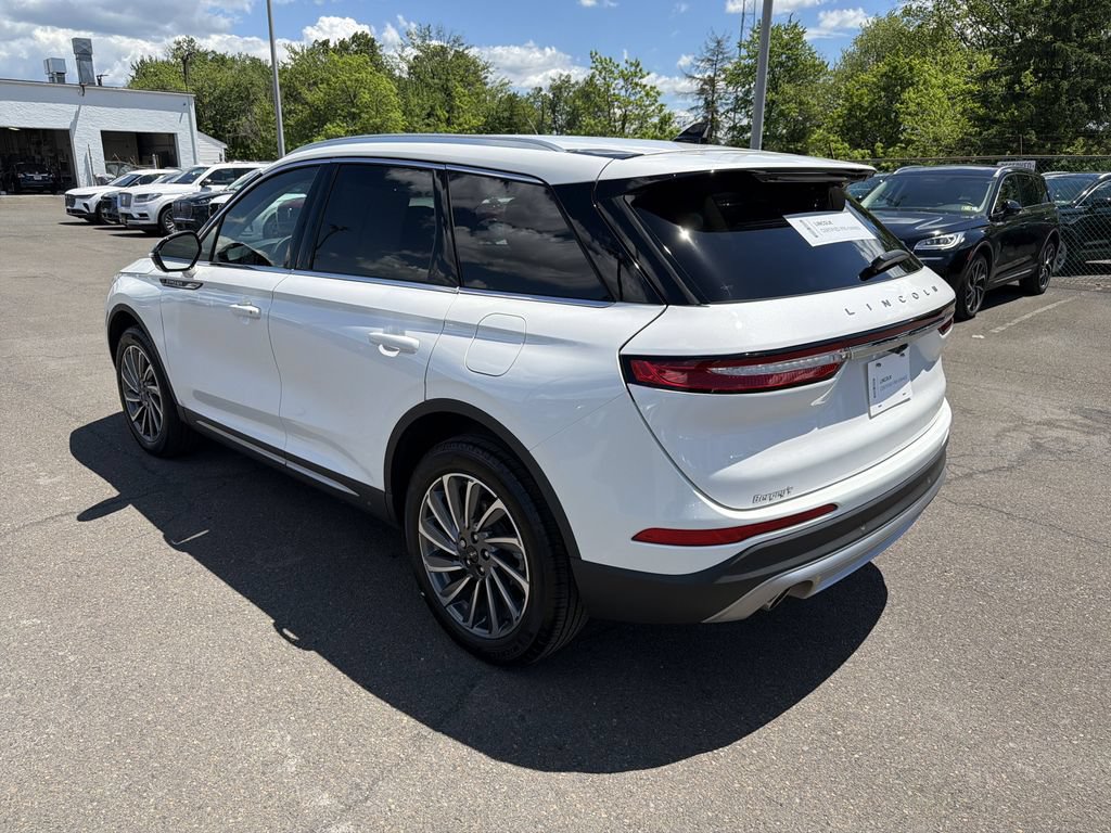 Used 2023 Lincoln Corsair Reserve w/ Equipment Group 201A AWD/4WD image 3