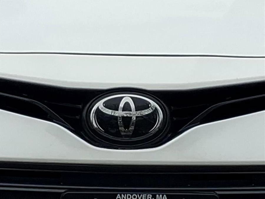 Used 2022 Toyota Camry LE image 4