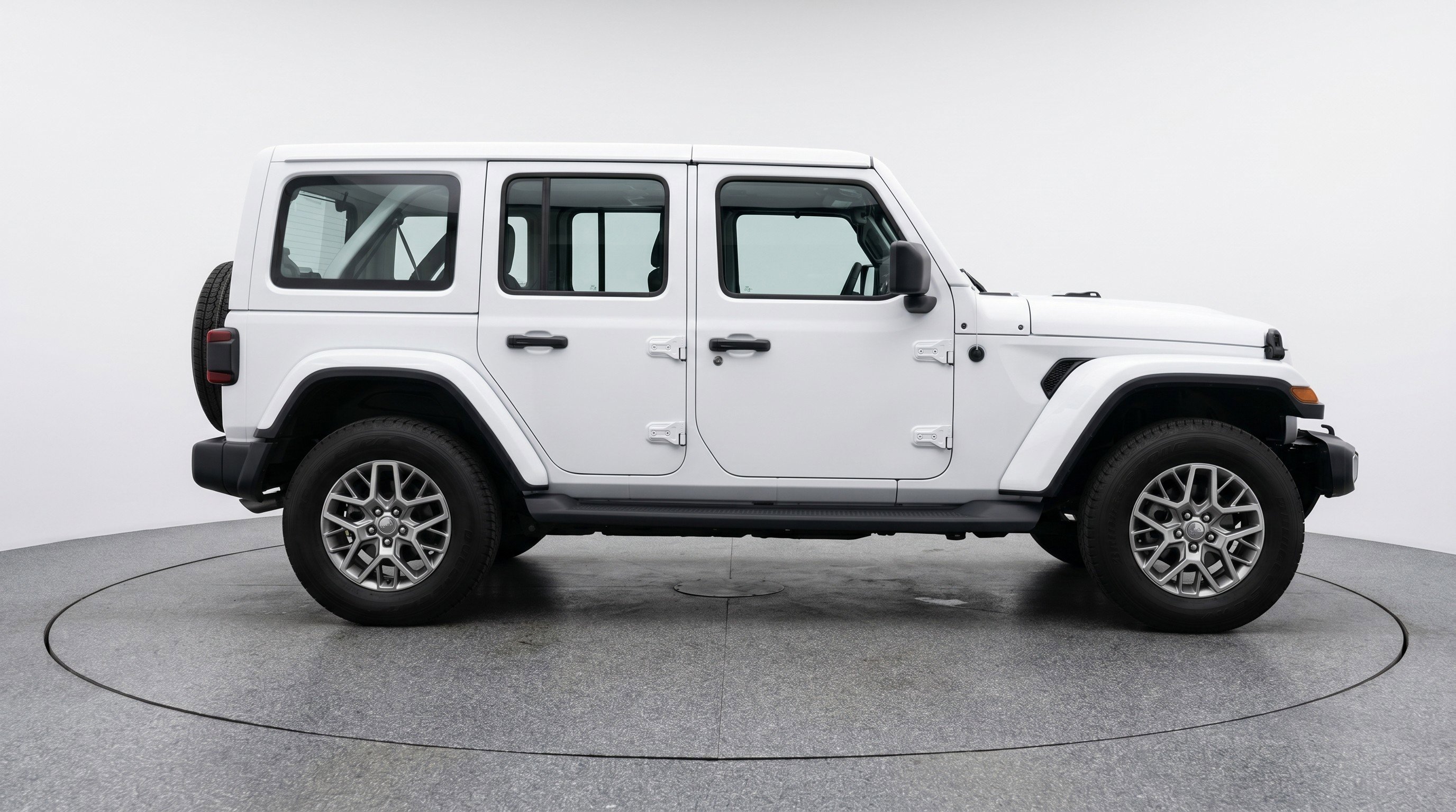 Used 2025 Jeep Wrangler Sahara image 11