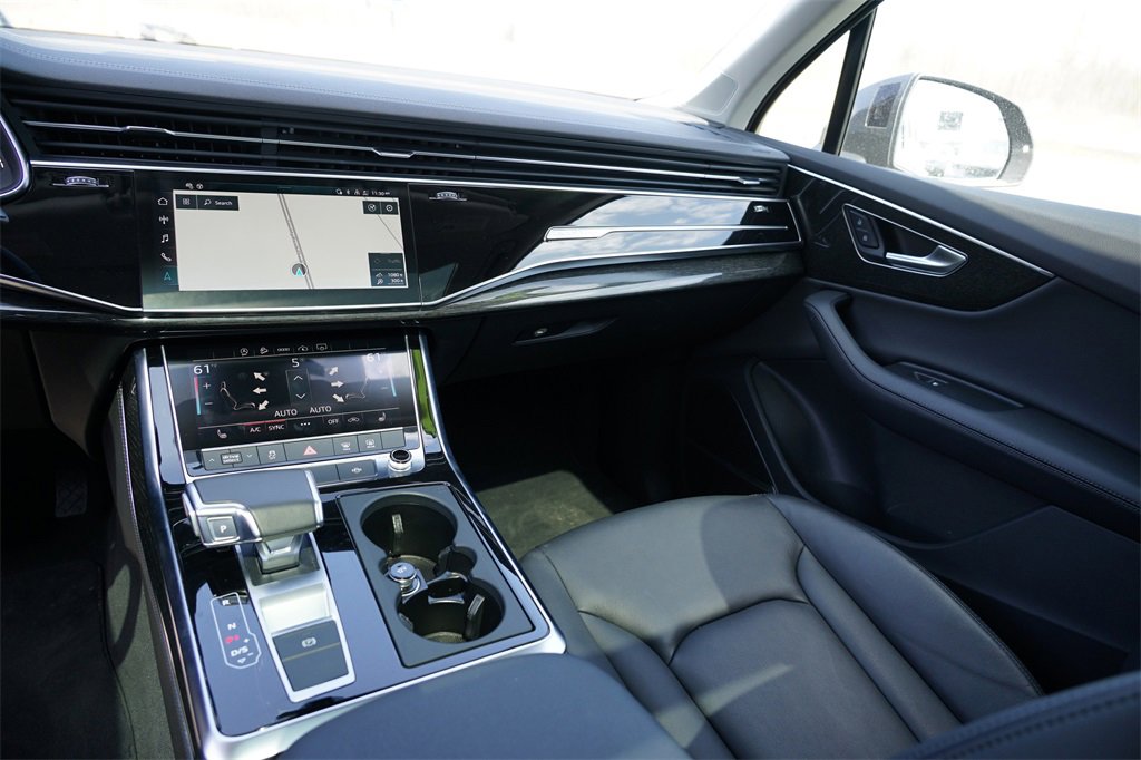 Used 2024 Audi Q7 3.0T Premium Plus image 22