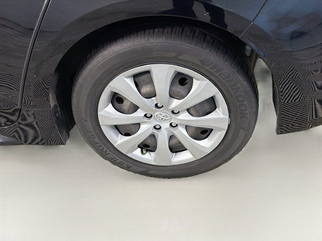 Used 2023 Toyota Corolla LE FWD image 27