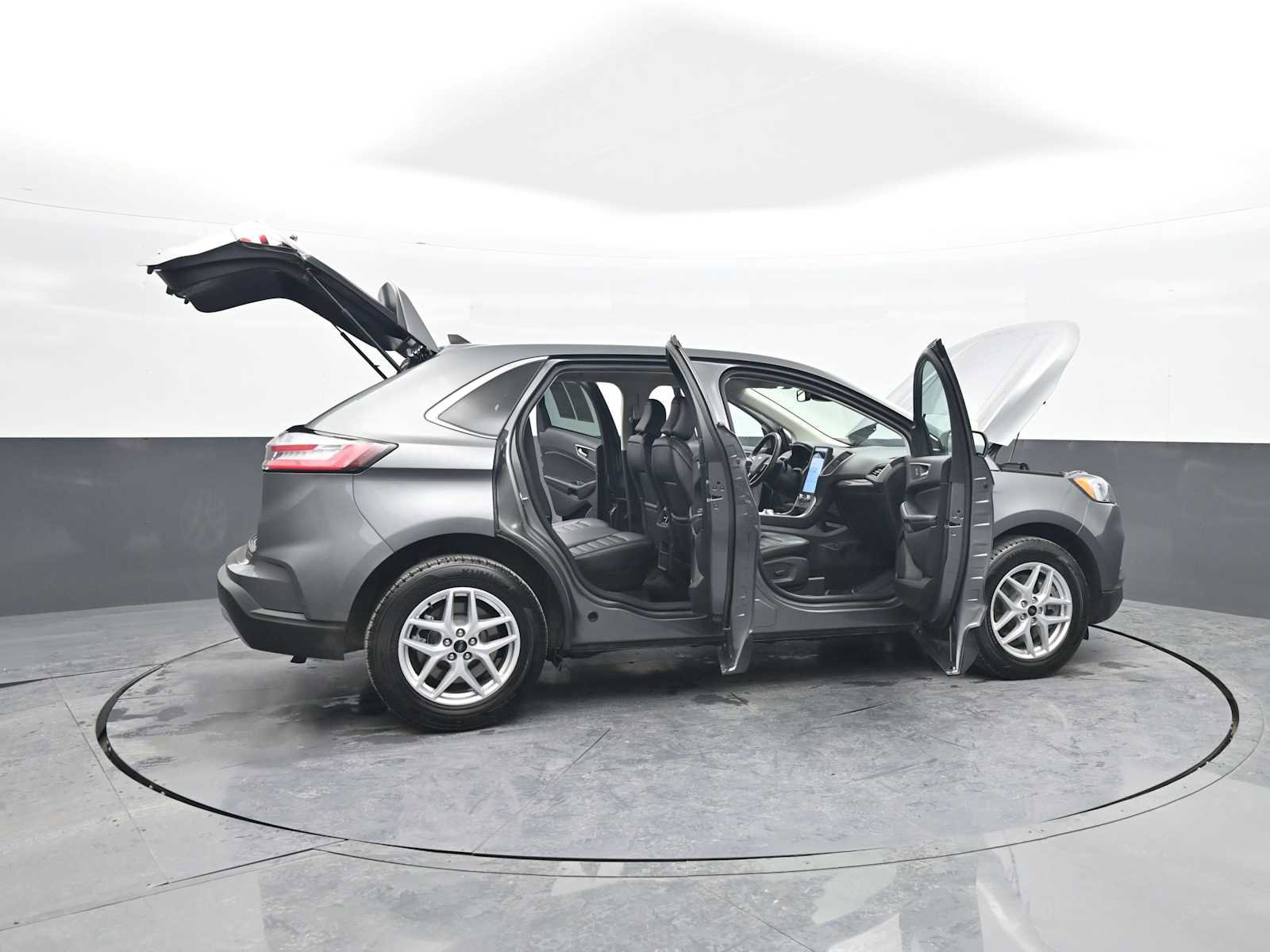 Used 2024 Ford Edge SEL image 46