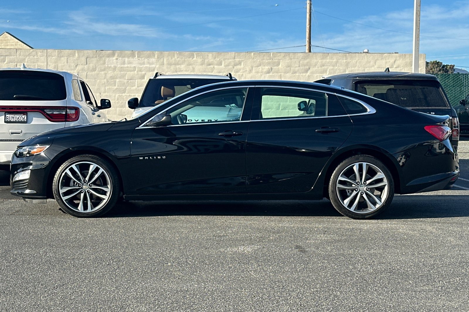 Used 2022 Chevrolet Malibu LT image 2