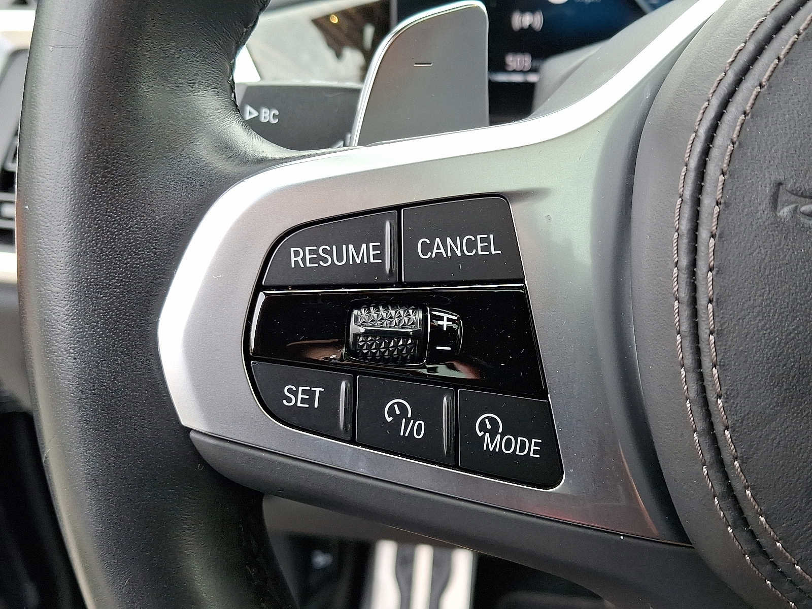 Used 2024 BMW X7 xDrive40i w/ M Sport Package image 24