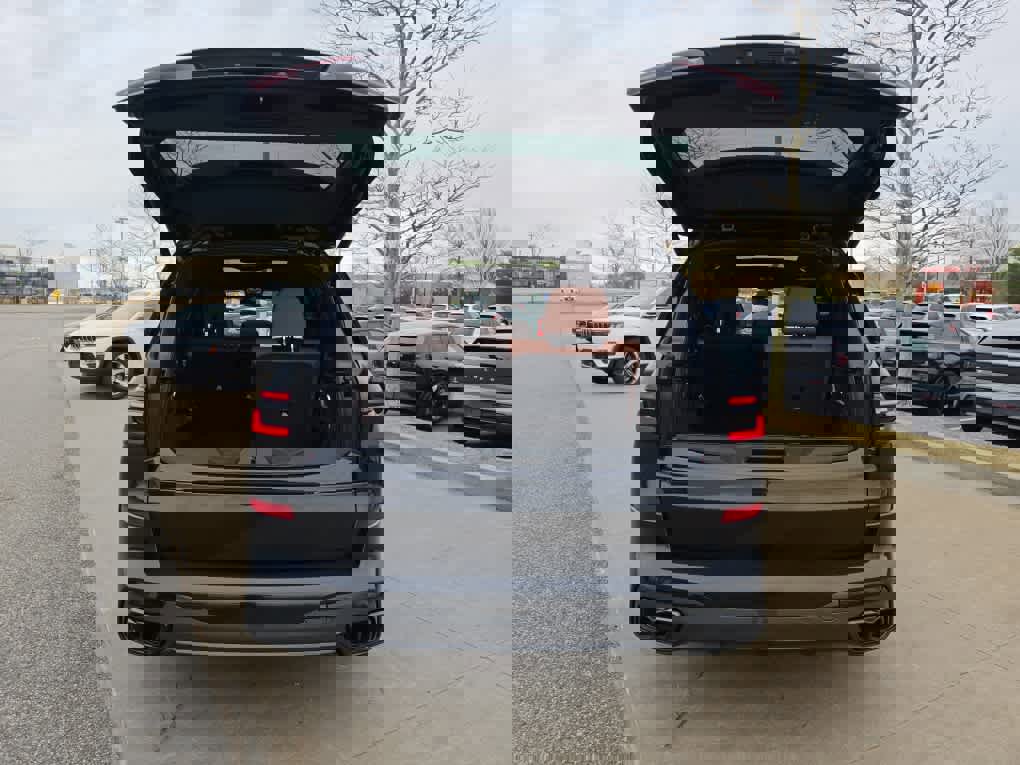 Used 2026 BMW X7 M60i image 6