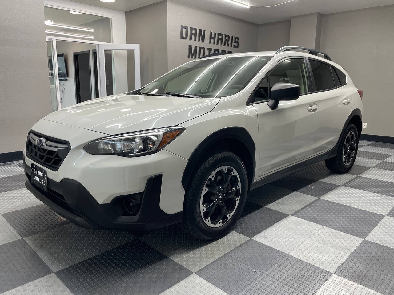 Used 2023 Subaru Crosstrek 2.0i AWD/4WD image 2