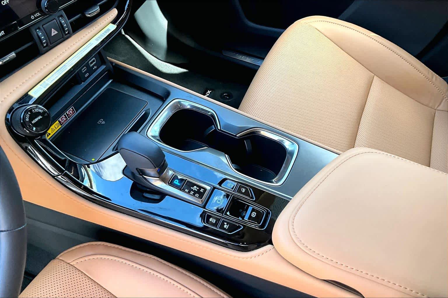 Used 2026 Lexus NX 350 AWD w/ Accessory Package (Z1) image 17