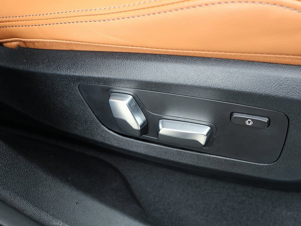 Used 2023 BMW X6 xDrive40i w/ M Sport Package image 36