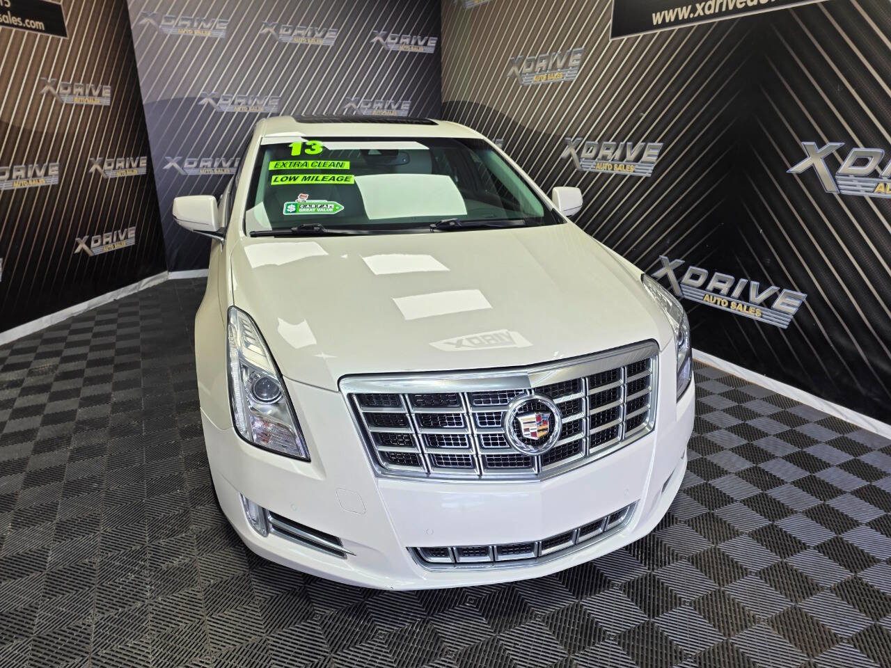 Used 2013 Cadillac XTS Luxury w/ Driver Awareness Package FWD image 5