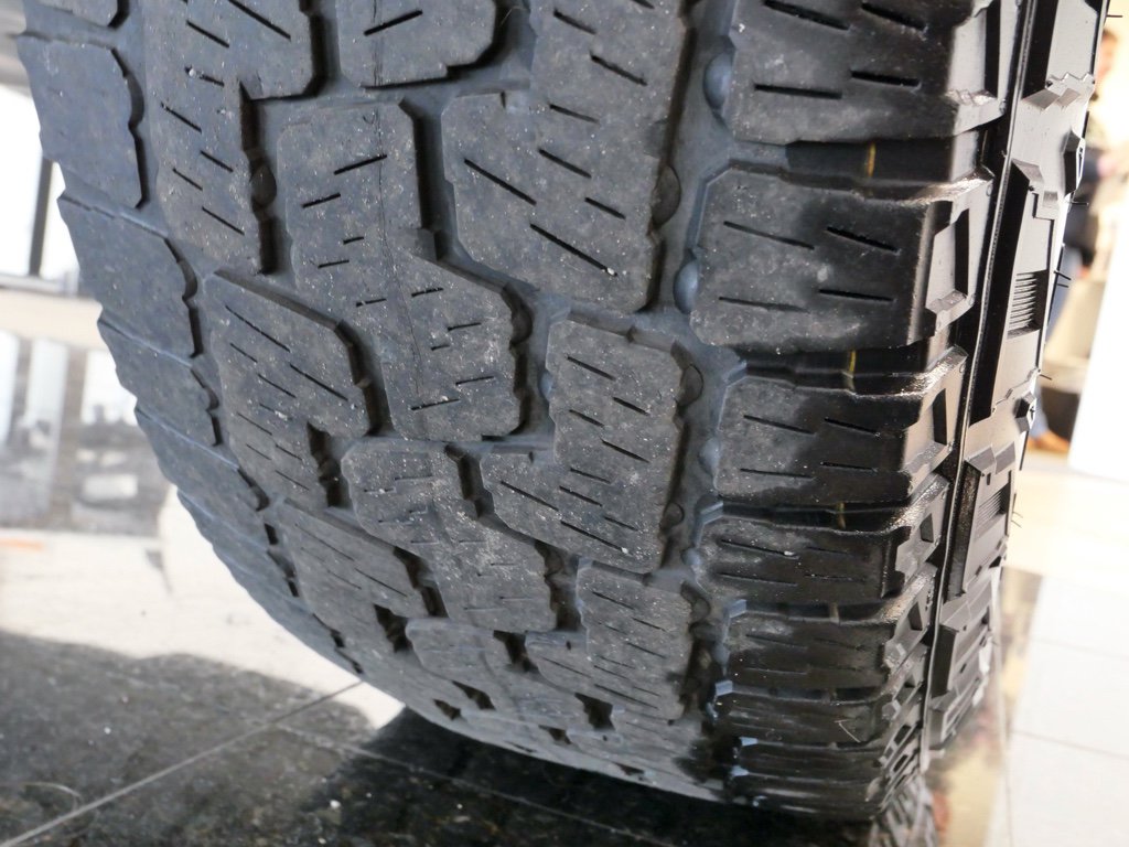 Used 2022 Rivian R1T Adventure image 38