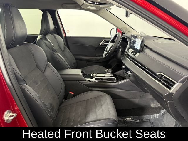 Used 2025 Mitsubishi Outlander AWD image 18