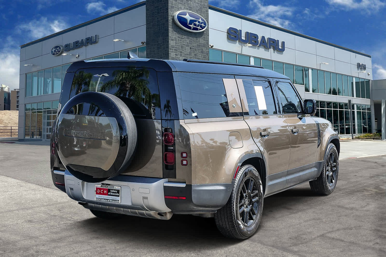 Used 2024 Land Rover Defender 130 S image 4