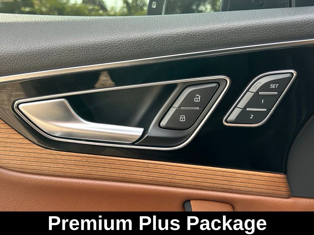 Used 2017 Audi Q7 3.0T Premium Plus w/ Premium Plus Package AWD/4WD image 16