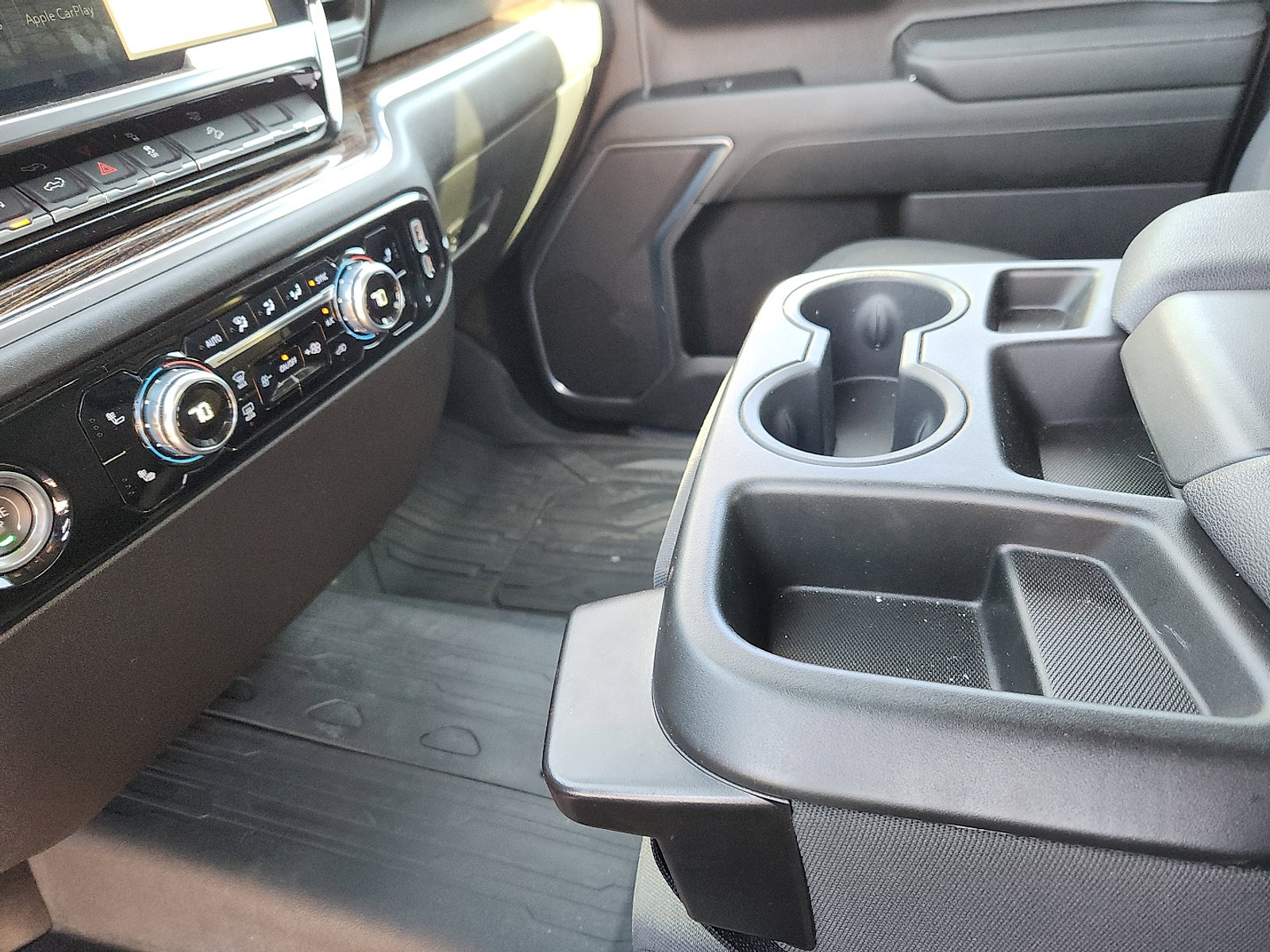 Used 2024 GMC Sierra 1500 Elevation image 20