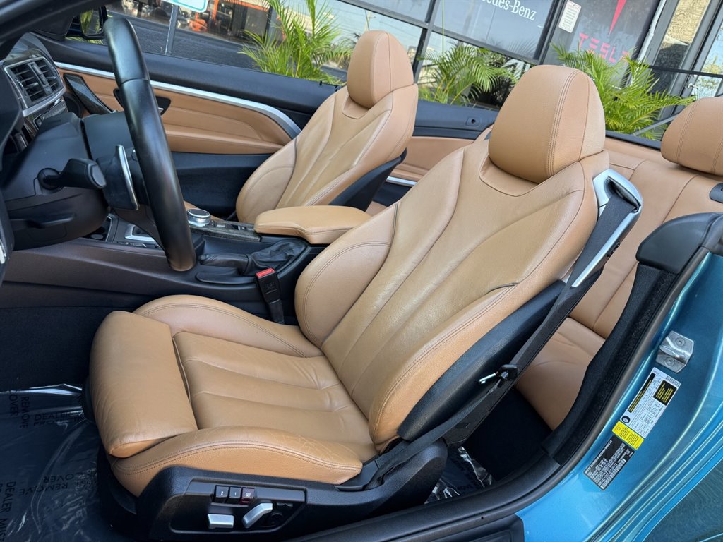 Used 2018 BMW 430i Convertible image 18