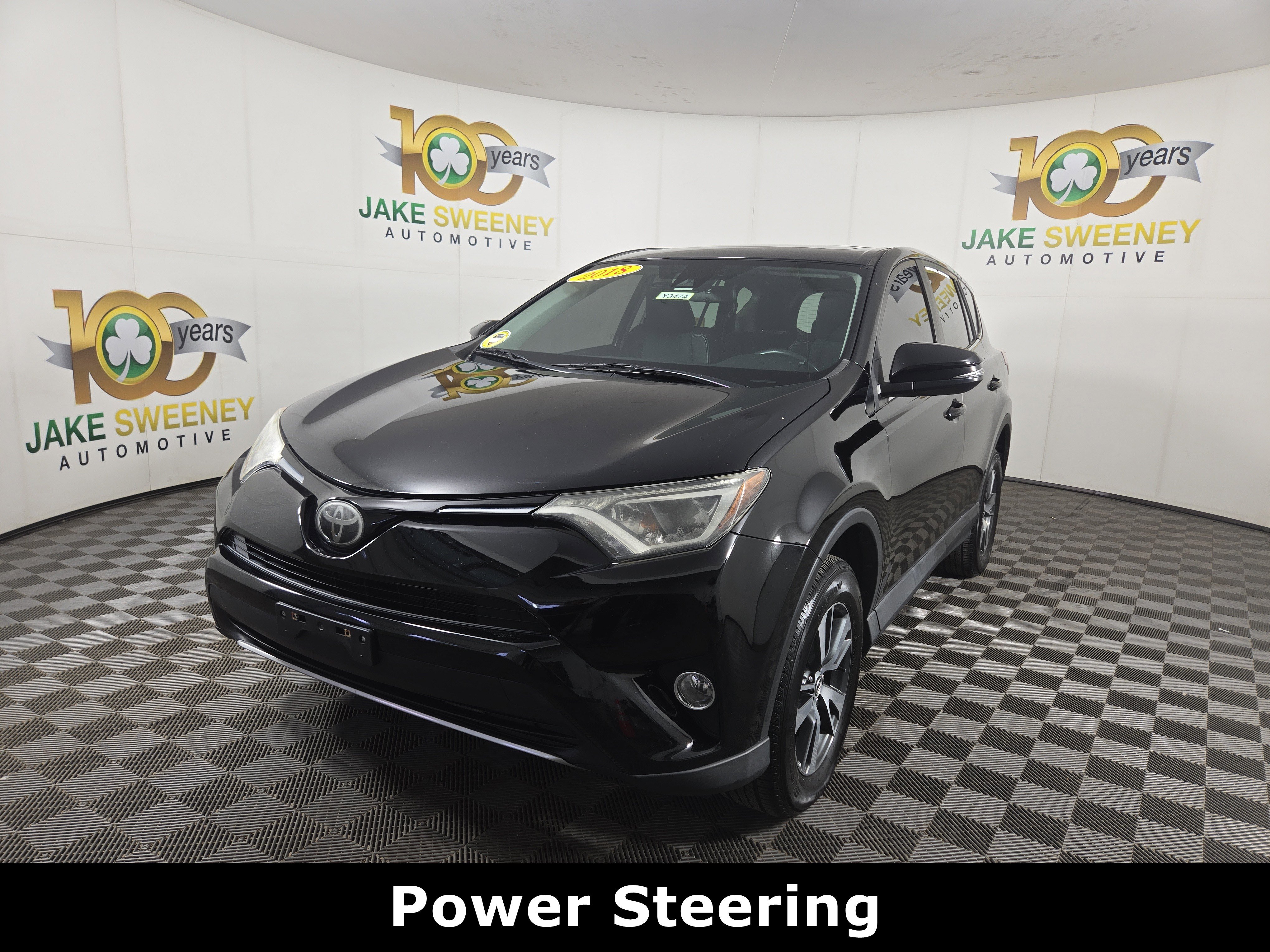 Used 2018 Toyota RAV4 XLE AWD/4WD image 3