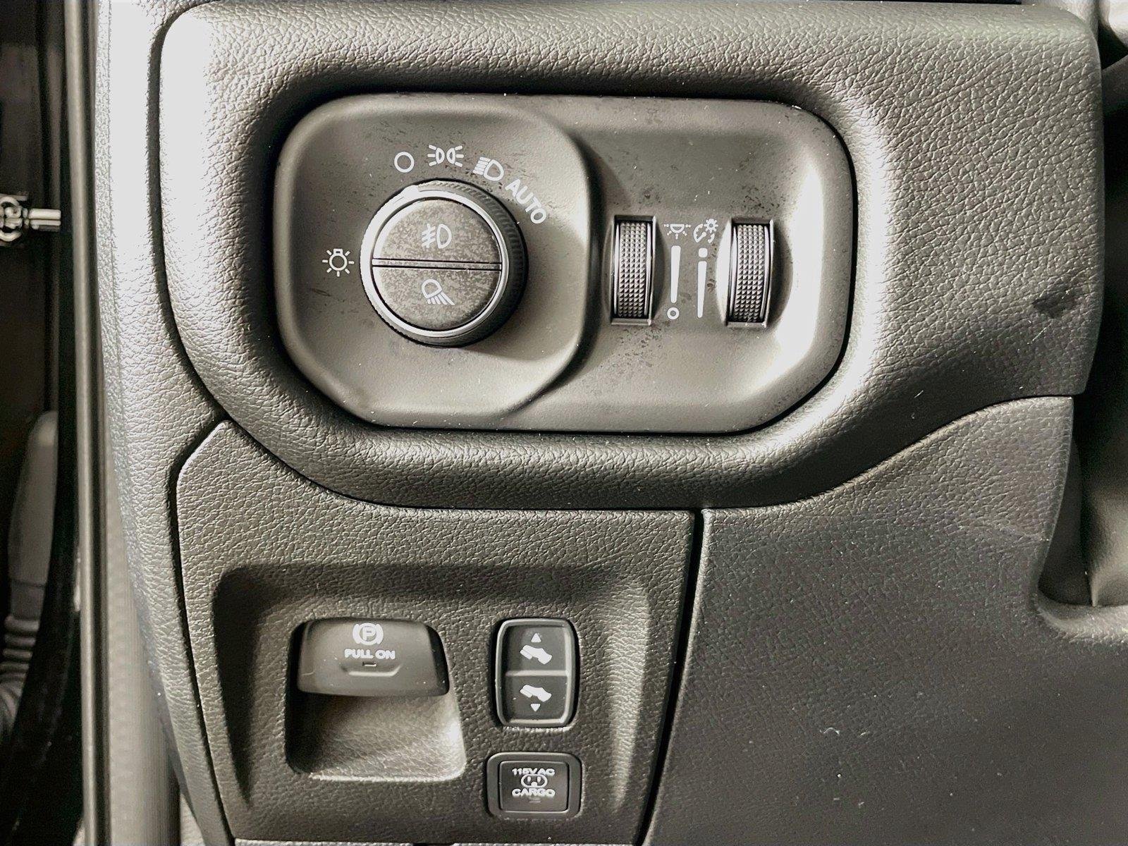 Used 2026 RAM 1500 Laramie w/ Advanced Safety Group II AWD/4WD image 13