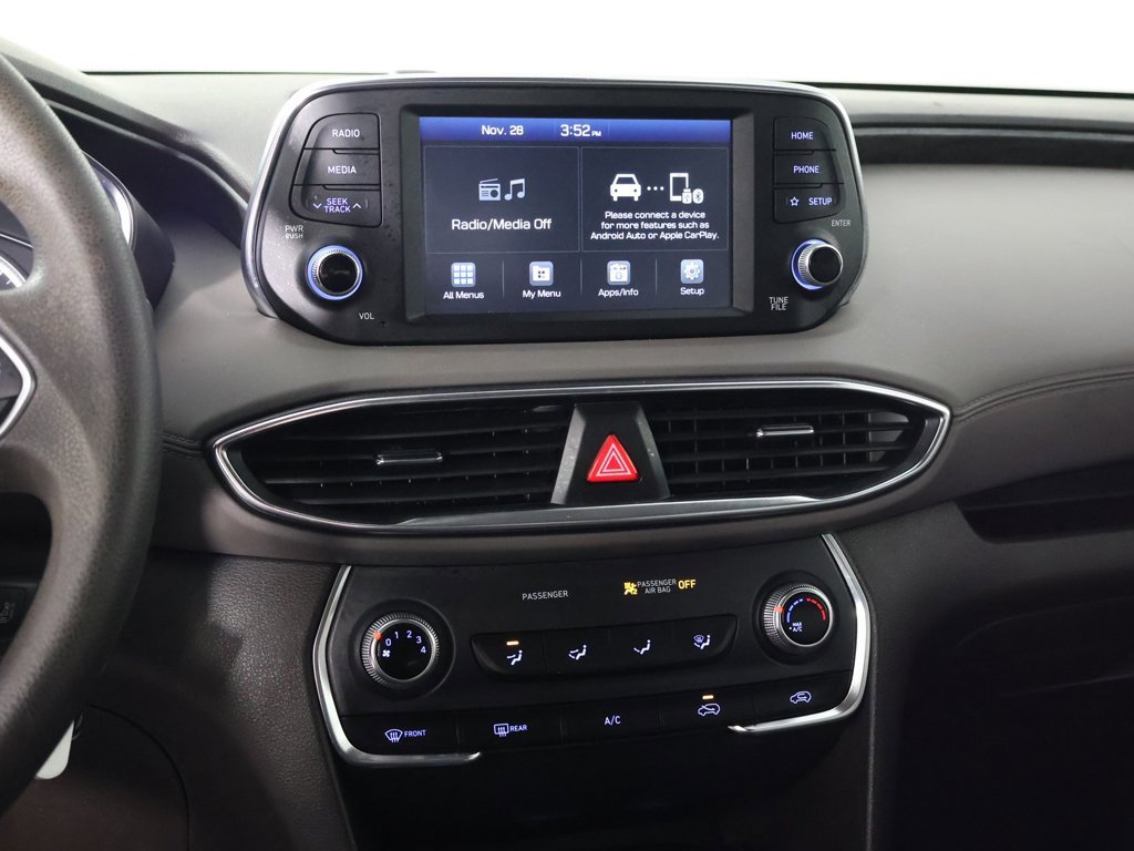 Used 2020 Hyundai Santa Fe SE image 32