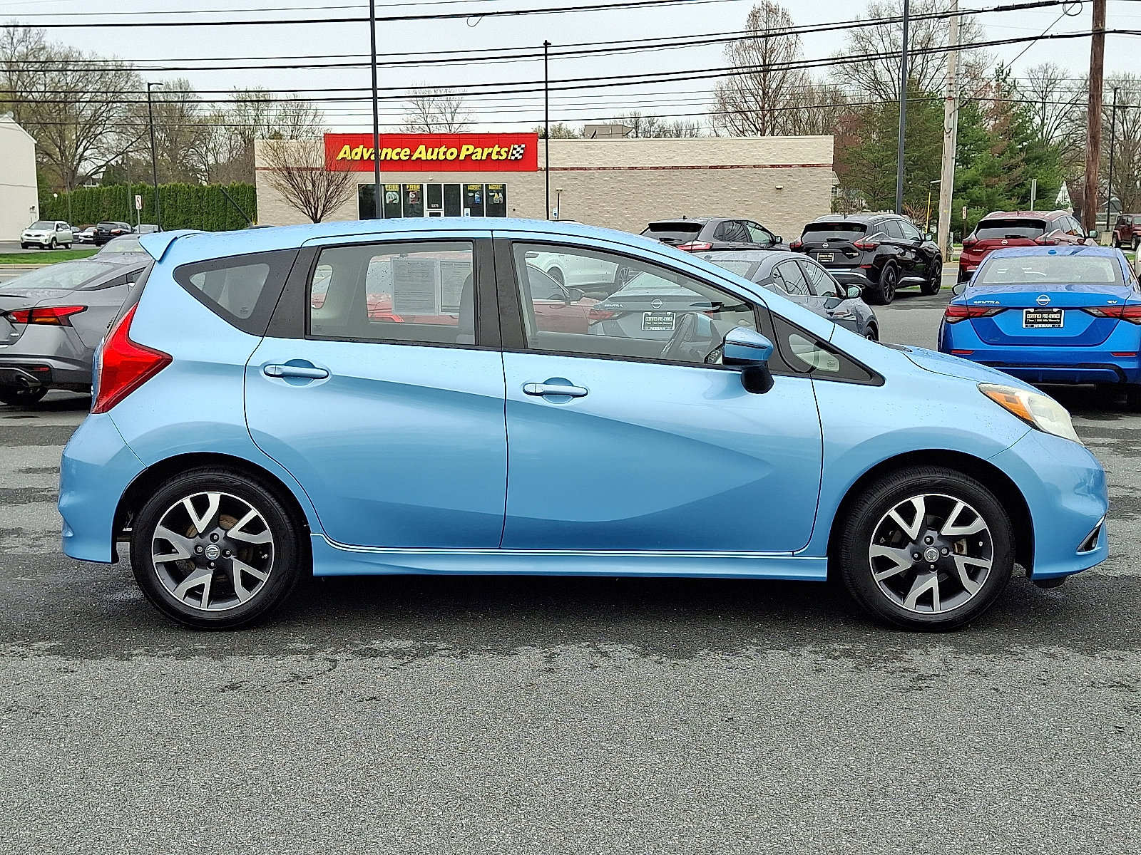Used 2015 Nissan Versa Note SR w/ SR Tech Package image 9