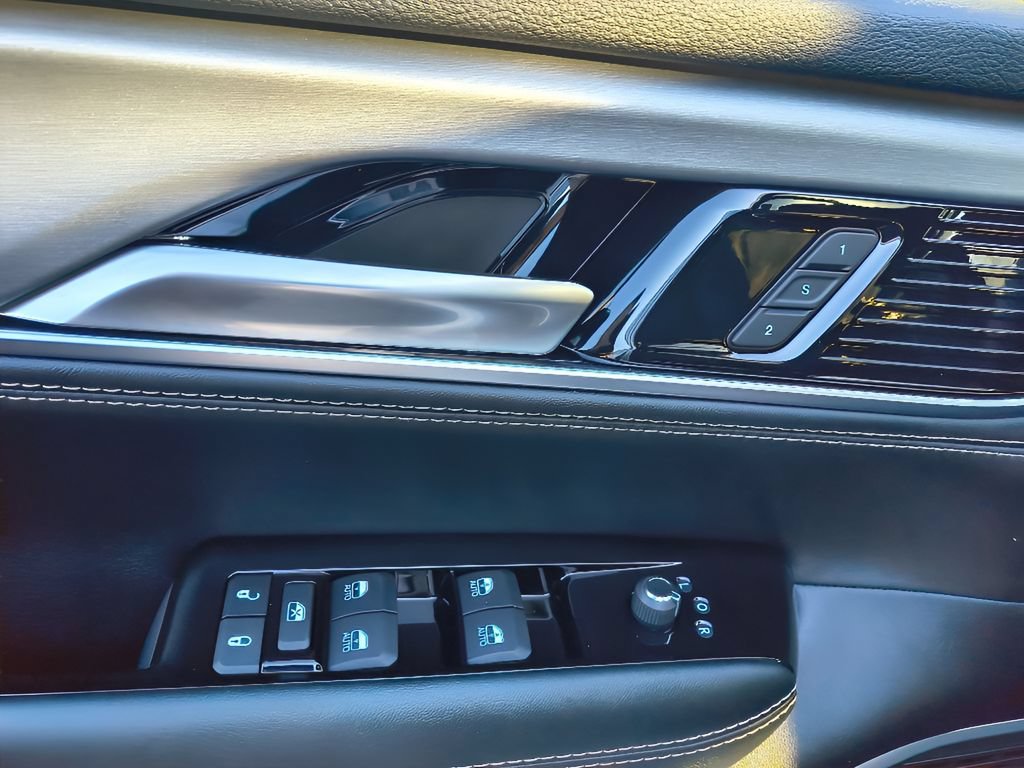 Used 2024 Jeep Wagoneer Series II RWD image 15
