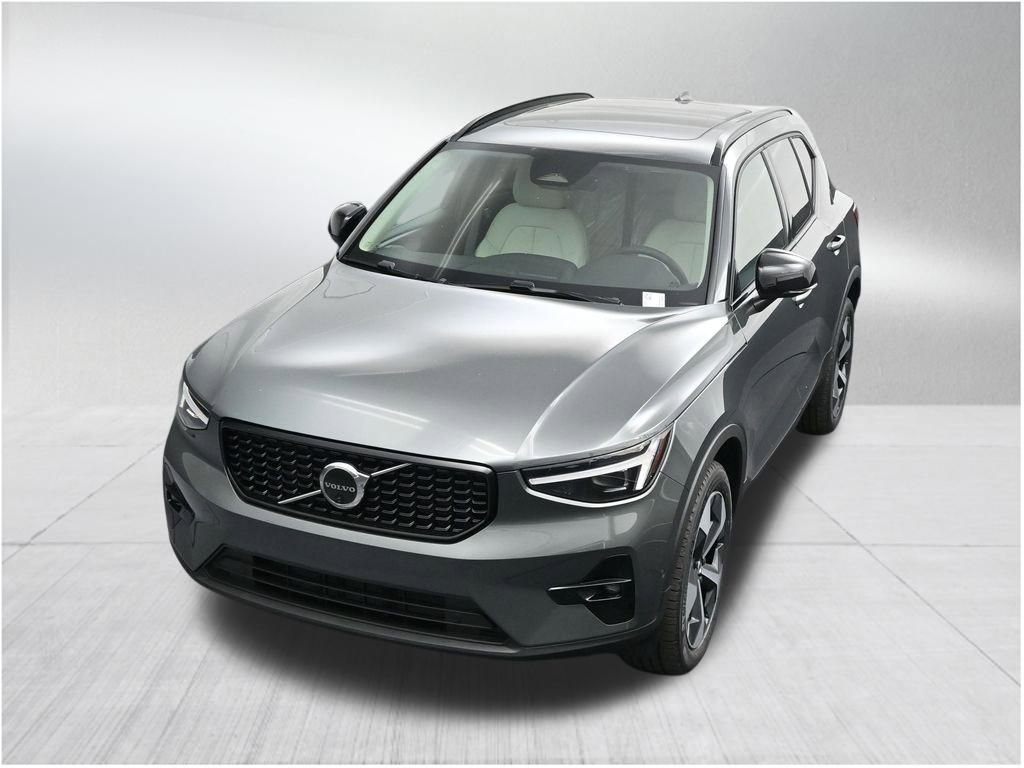 New 2026 Volvo XC40 B5 Plus w/ Protection Package Premier AWD/4WD image 20