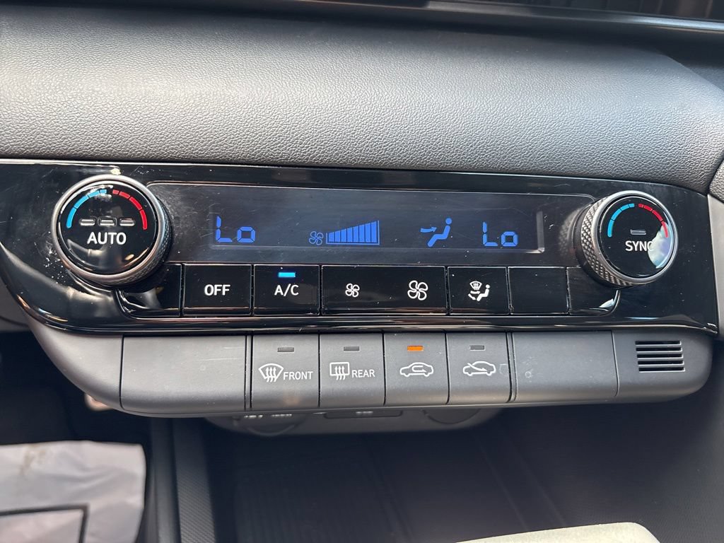 Certified 2025 Hyundai Elantra Sport FWD image 22