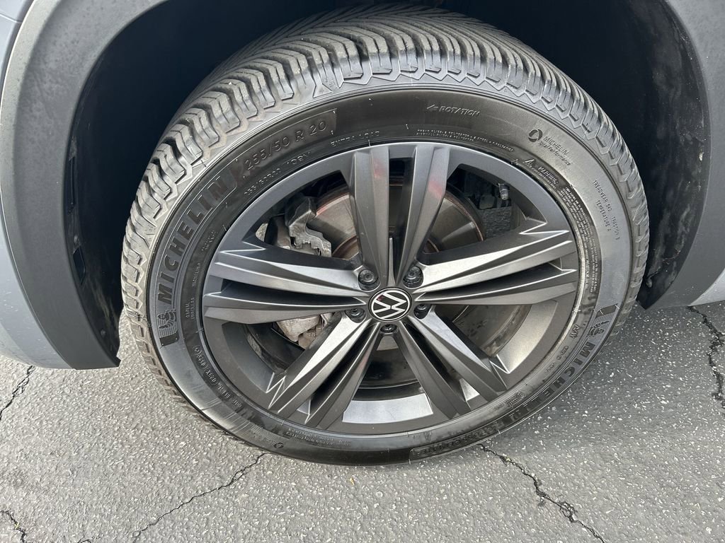 Used 2022 Volkswagen Atlas Cross Sport SEL R-Line image 10