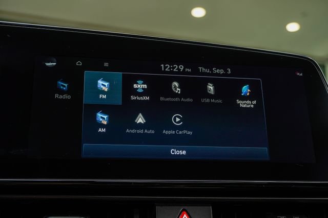 Certified 2025 Hyundai Elantra SEL FWD image 32