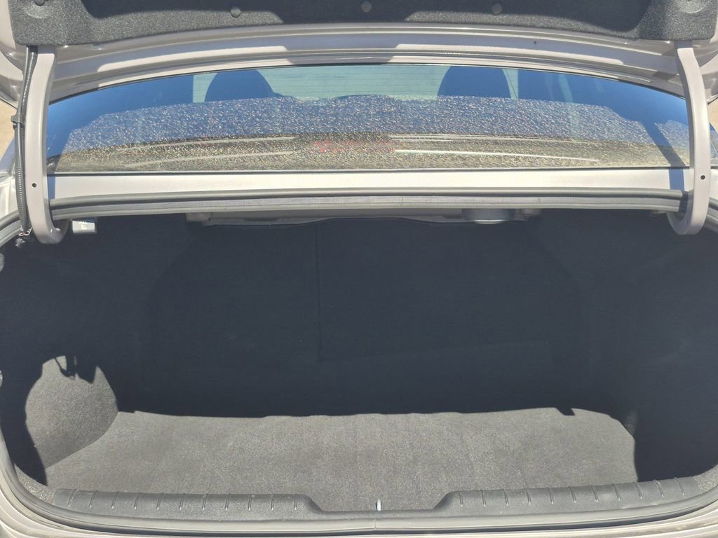 Used 2023 Hyundai Elantra Limited FWD image 16
