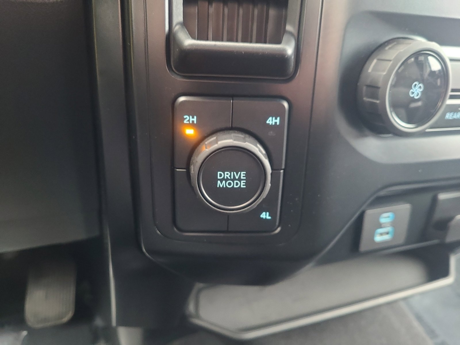 Certified 2023 Ford F150 XL w/ STX Appearance Package image 32